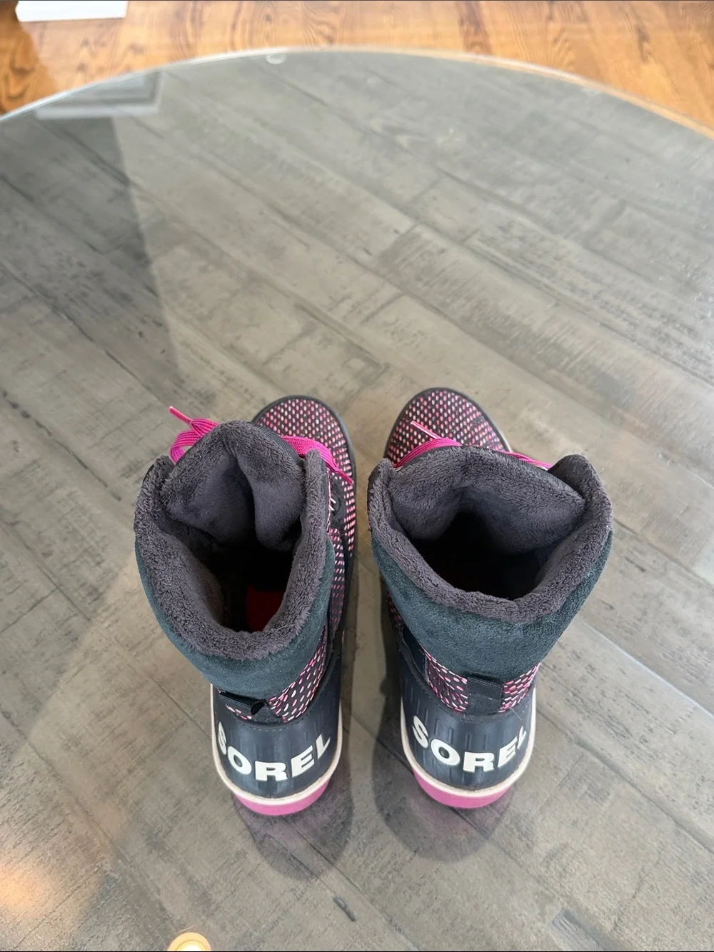 Sorel Tivoki Women's‎ Black and Pink Insulated Waterproof Winter Boots. Size 8